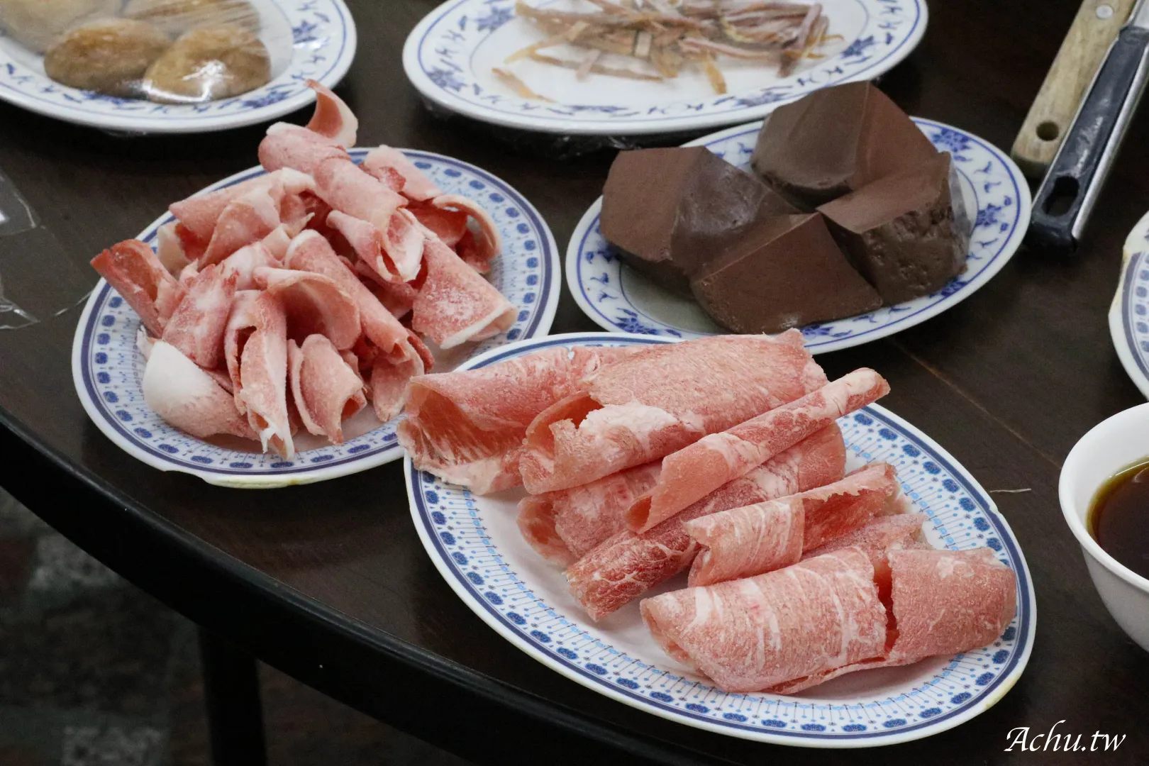 曾德自助火鍋城