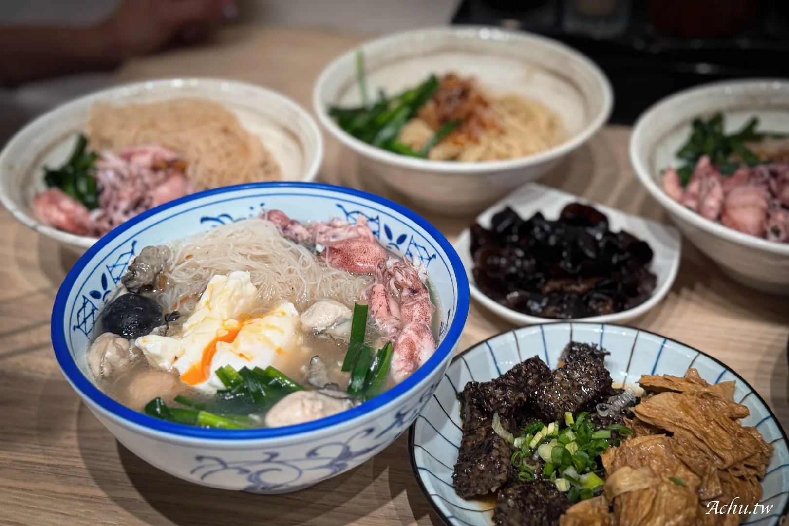 網站近期文章：【迪化街美食】源慶鮮蚵，五十年老店，蚵仔控小卷迷必收藏！