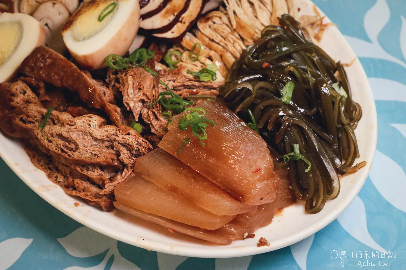 【台北小巨蛋美食】陸光小館|走進巷弄裡的眷村小屋,彷彿回到爺奶家的廚房 【台北小巨蛋美食】陸光小館|走進巷弄裡的眷村小屋,彷彿回到爺奶家的廚房