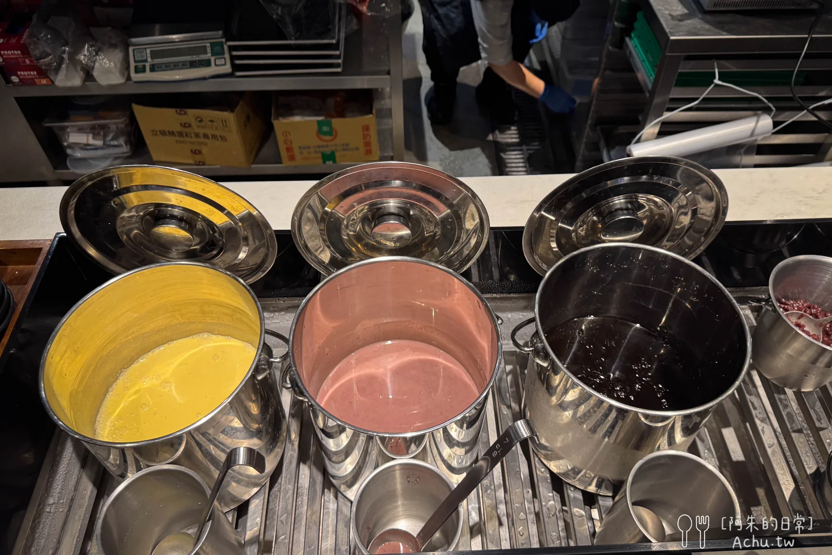 村民食堂廚窗港點