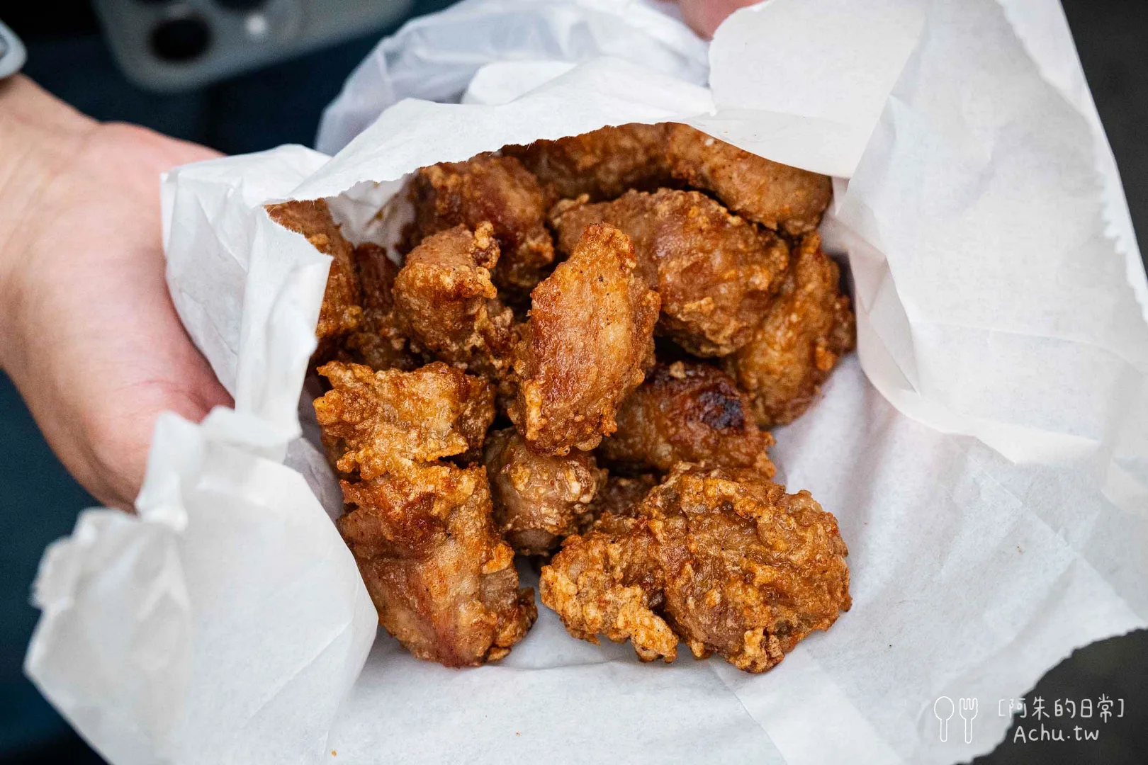 何家百年祖傳排骨酥