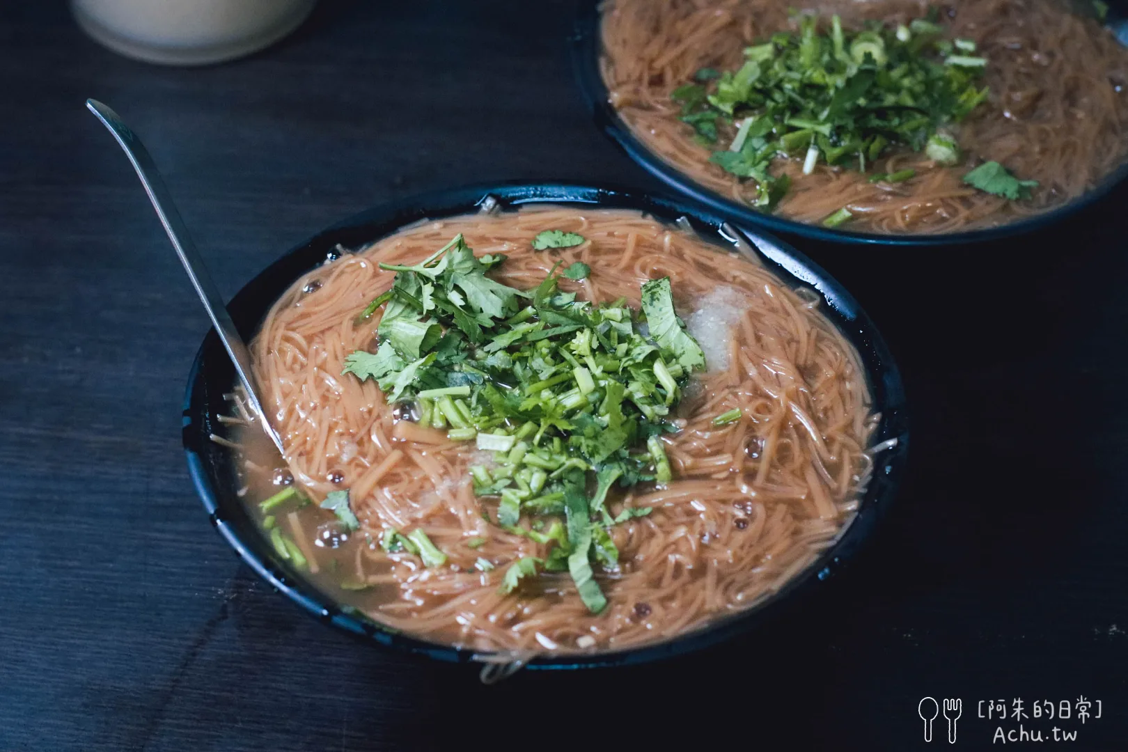 網站近期文章：【六張犁美食】樂業麵線｜六張犁超狂排隊名店，生意好到員工嚇跑？