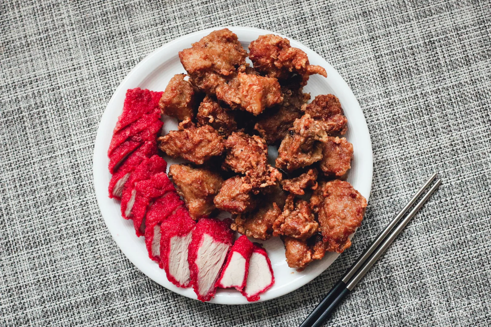 何家百年祖傳排骨酥