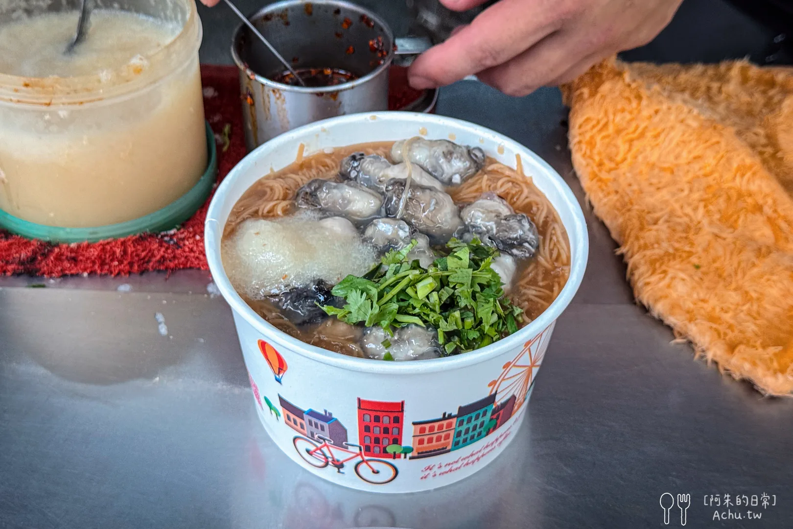 網站近期文章：【內湖美食】五分街大腸蚵仔麵線｜737巷必吃古早味，鮮甜爆量蚵仔與白滷大腸的完美結合