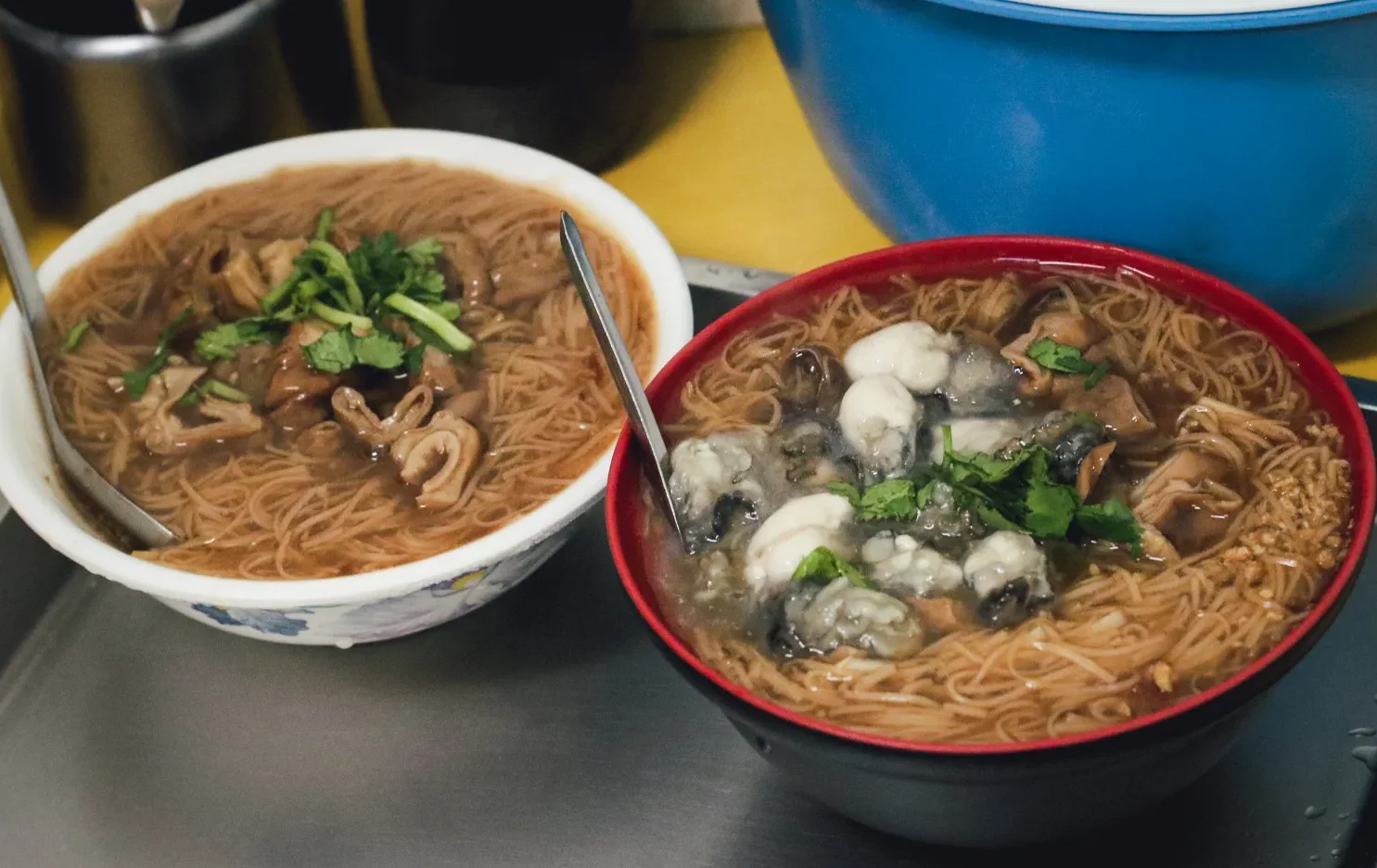 網站近期文章：【三重美食】三重橋頭蚵仔麵線｜30年在地老字號排隊店家，九層塔任你加！