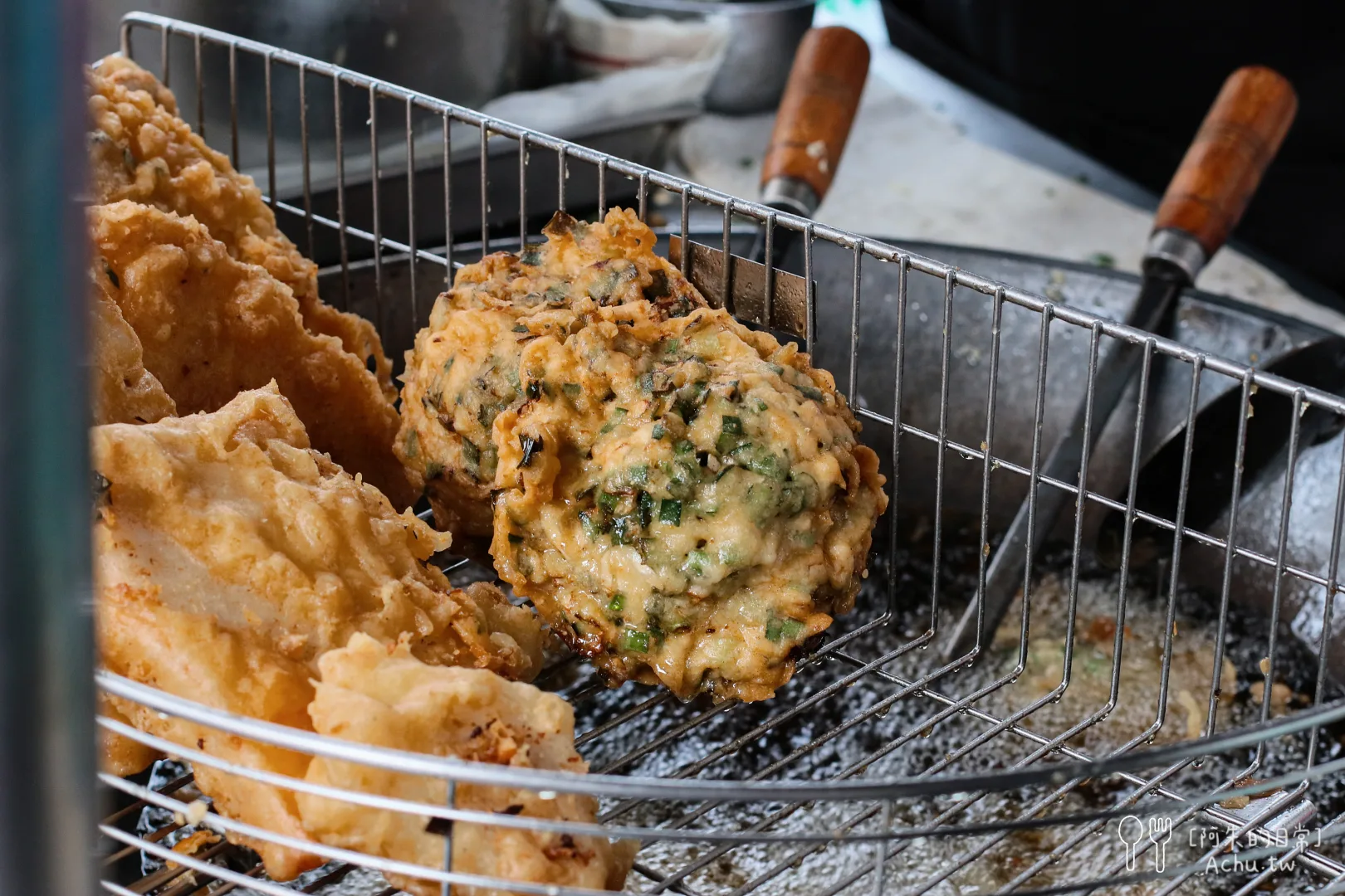 網站近期文章：【台北美食】蔡張呅蚵嗲｜雙連站文昌宮旁，傳承數十年的現炸酥脆好滋味