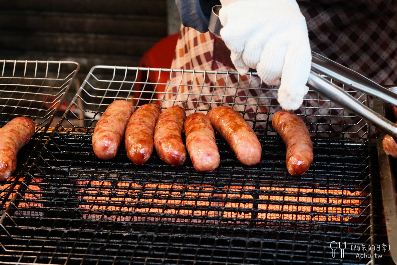 和平街無名高粱香腸