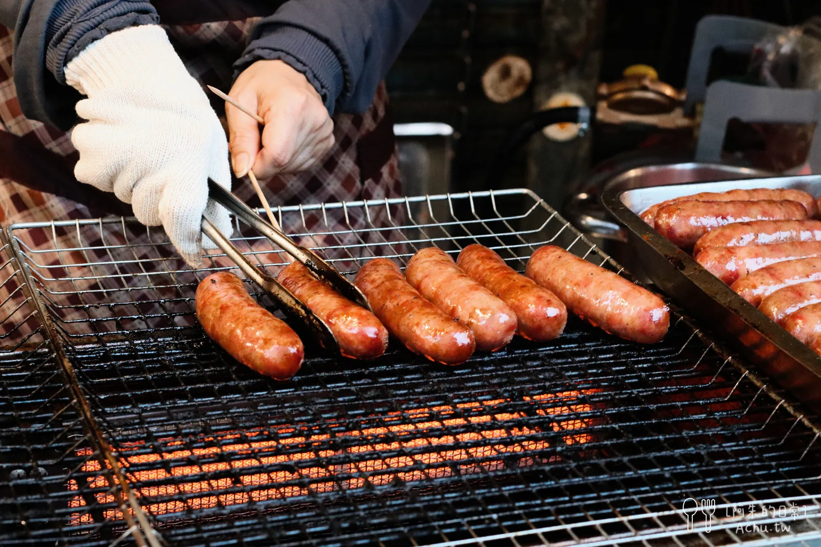 和平街無名高粱香腸