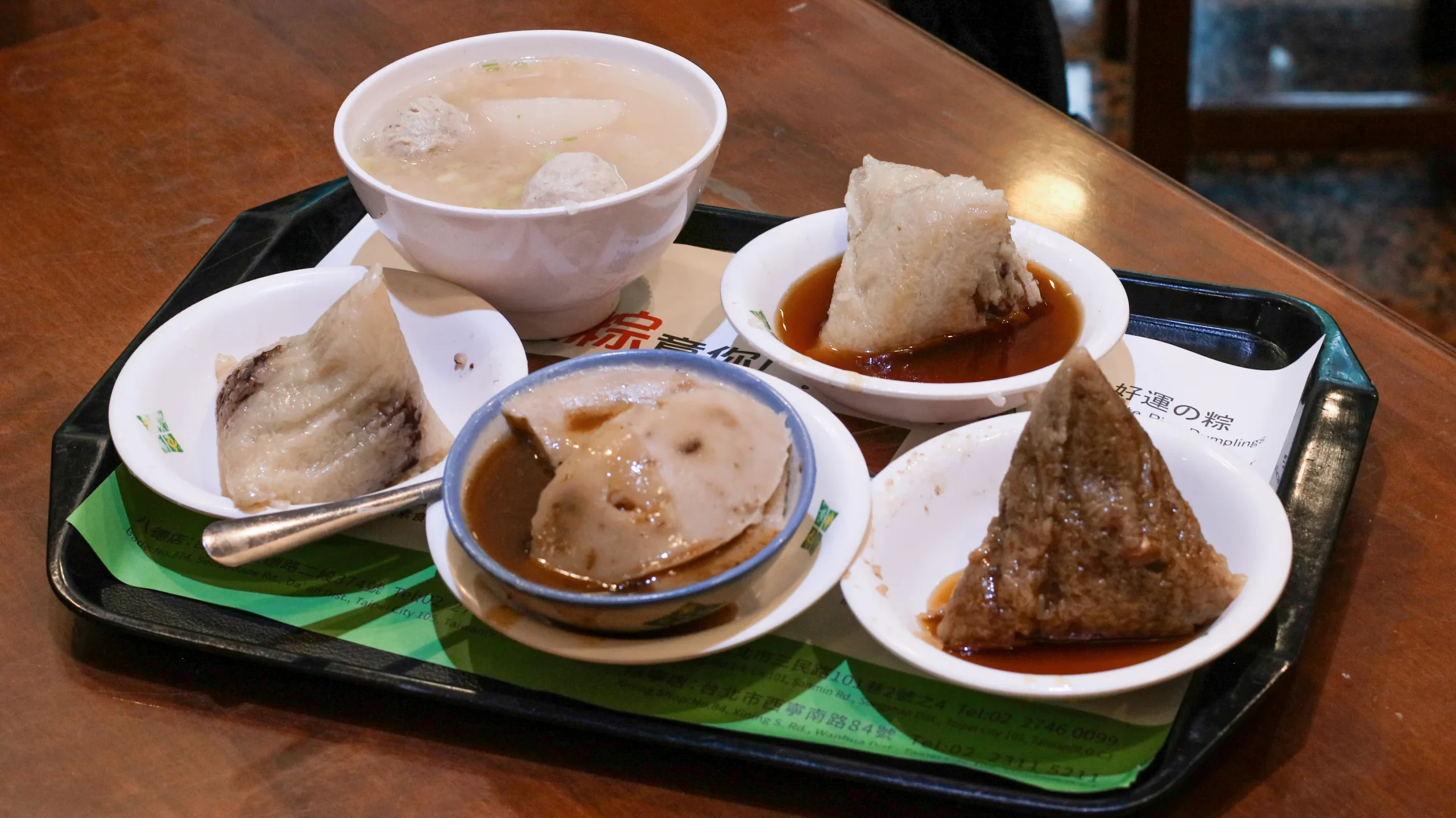 網站近期文章：【南京復興美食】王記府城肉粽｜黃仁勳也愛的八德路古早味南部粽老店