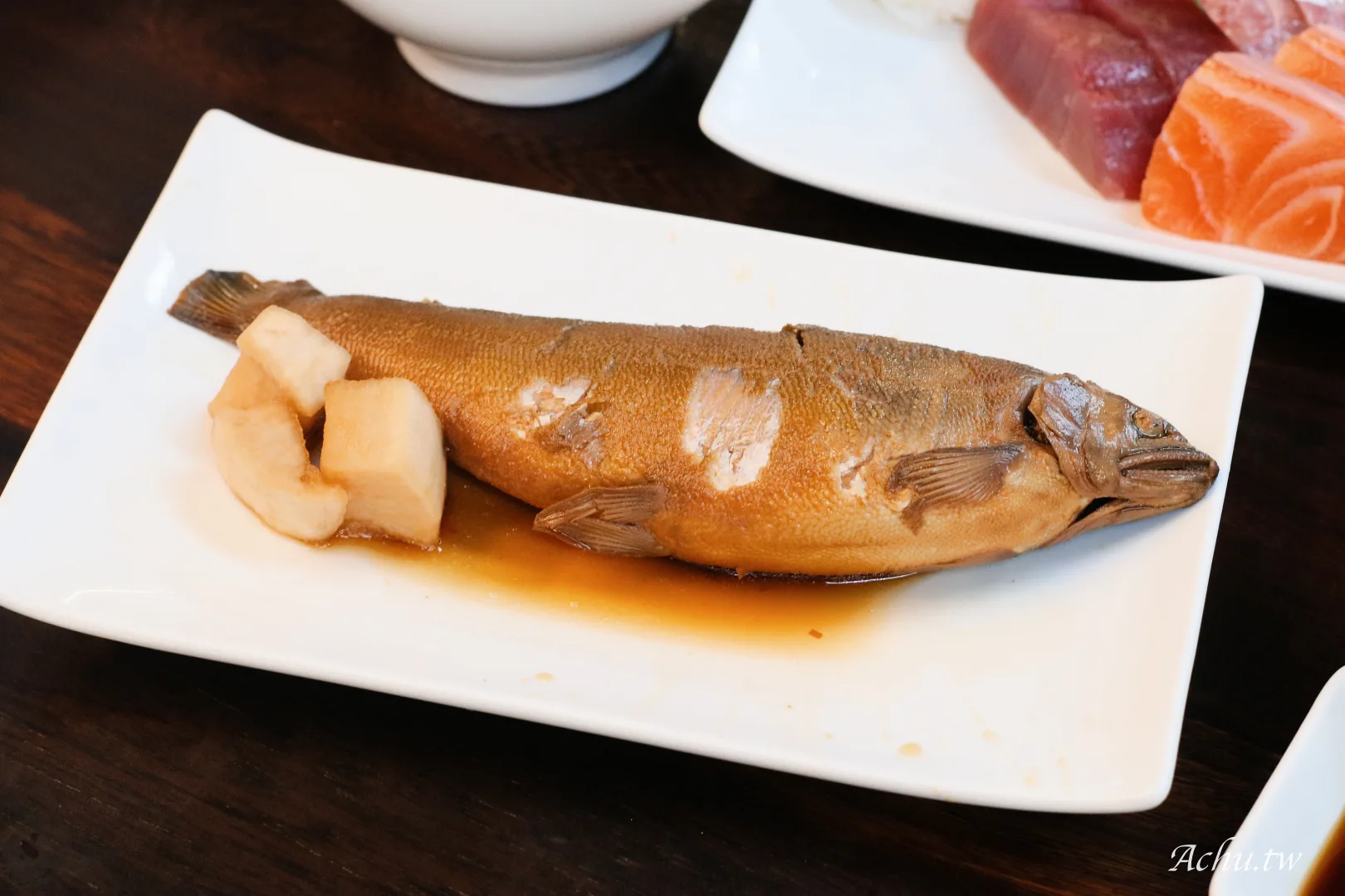 《丸隆生魚行》